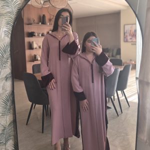 Jellaba matchy matchy  en crêpe de soie et khrat en velours